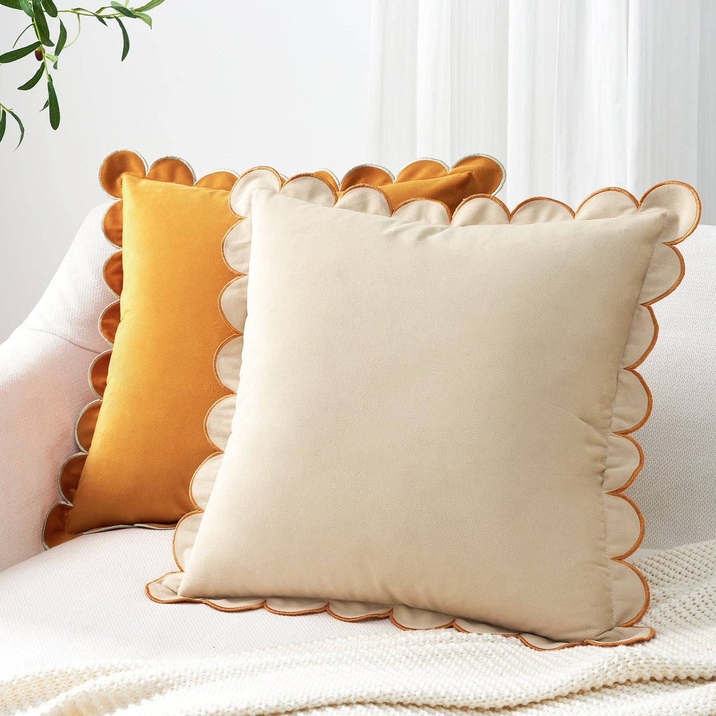 Scalloped  Edge Pillow with Insert 16x16 inch